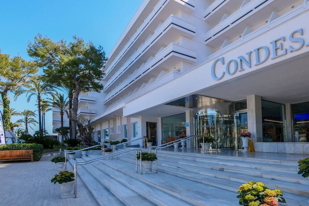 Entrada del hotel