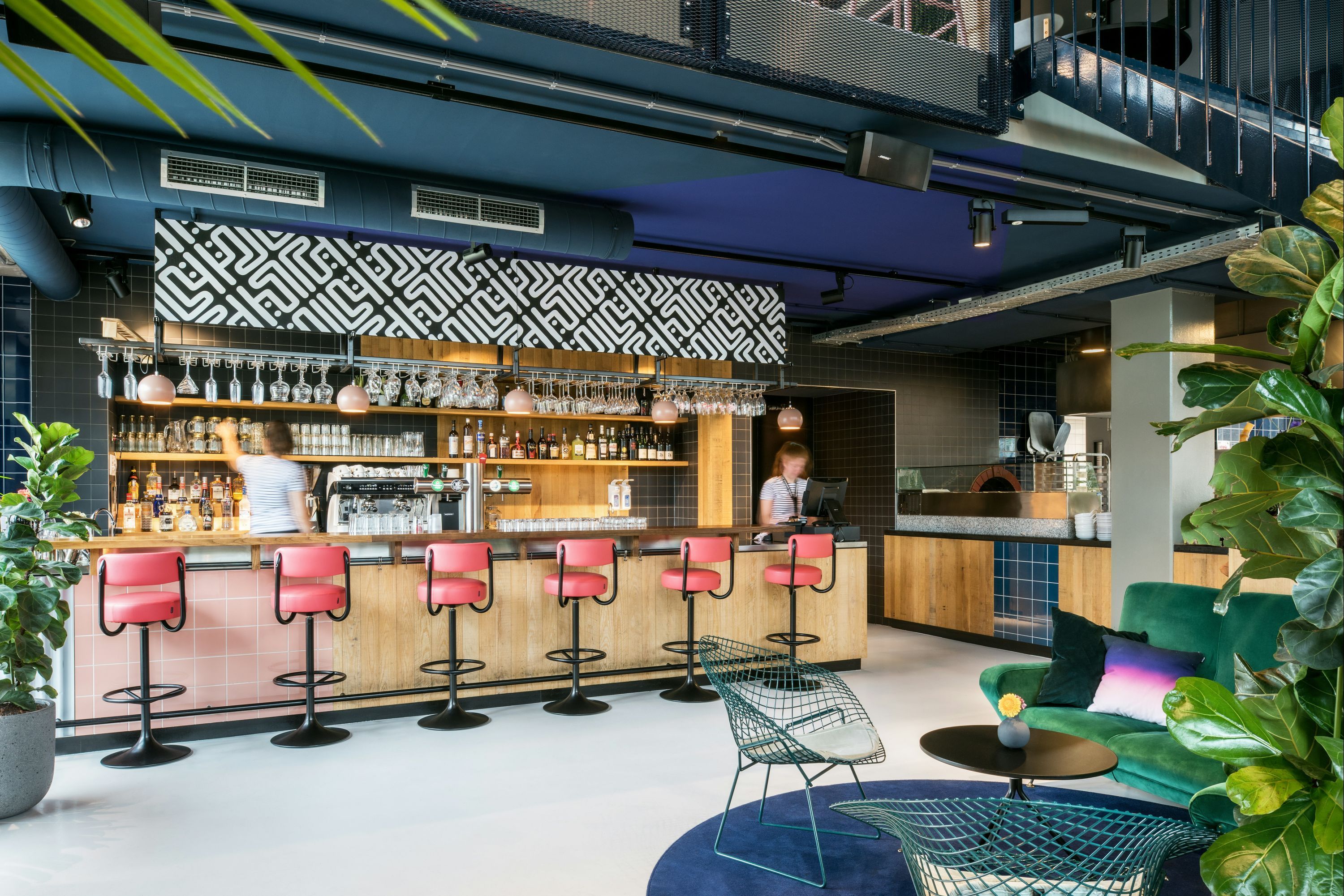 Bar