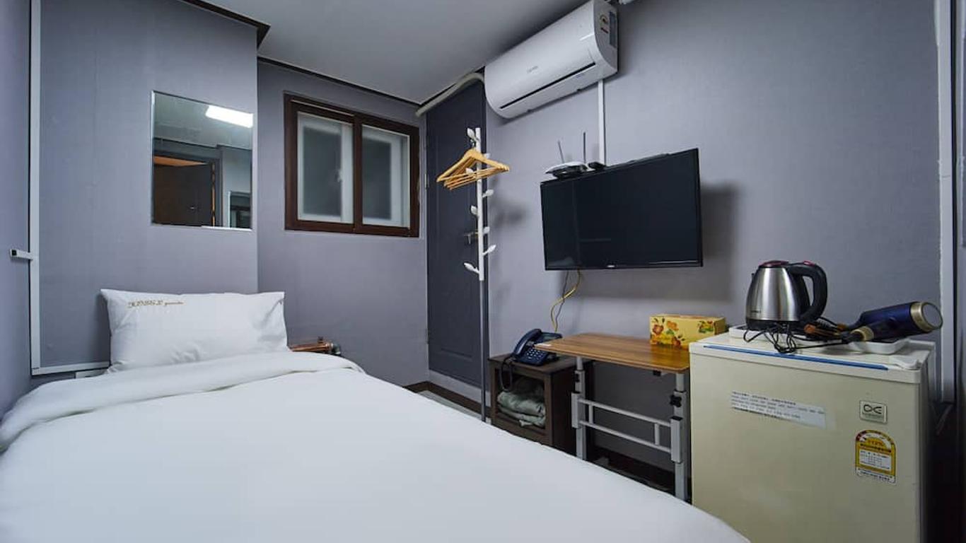 Seoul Central Hotel