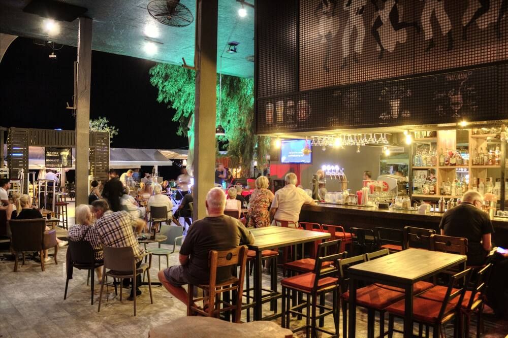 Bar