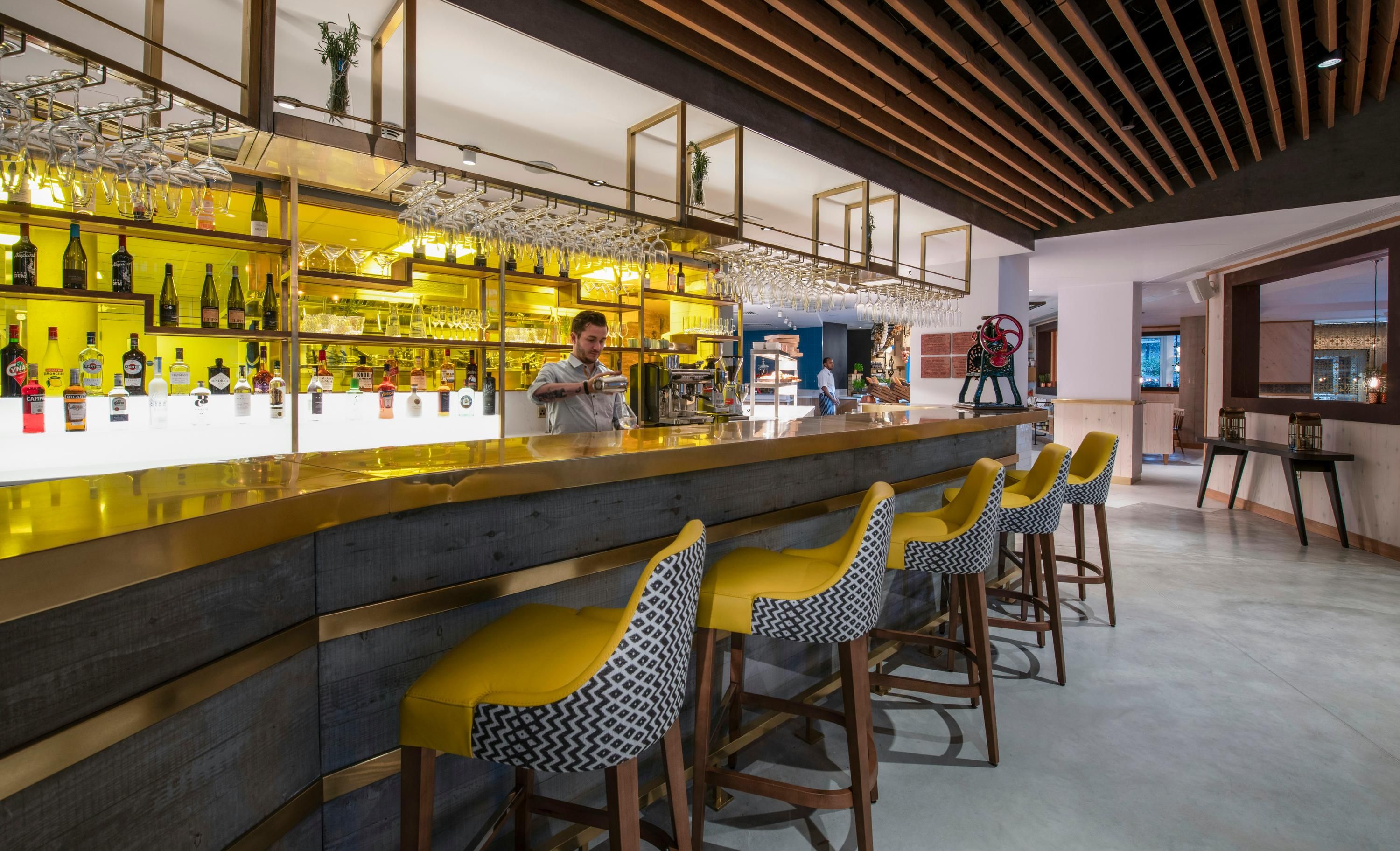 Bar
