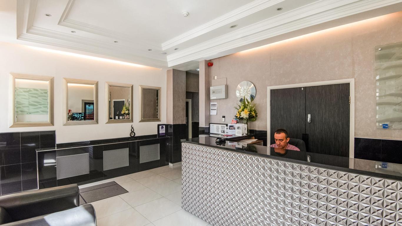 Huttons Hotel, Victoria London