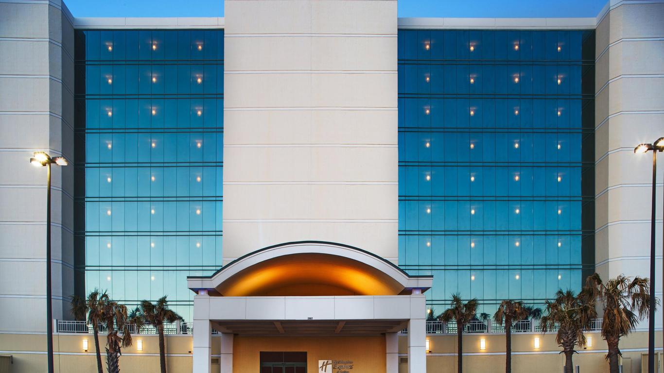 Holiday Inn Express Hotel & Suites Va Beach Oceanfront, An IHG Hotel