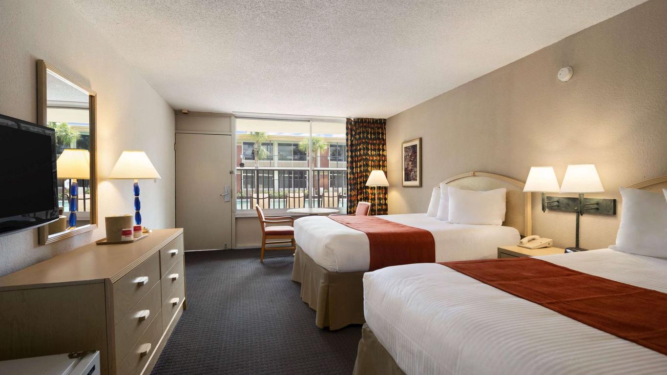 Ramada by Wyndham Kissimmee Gateway