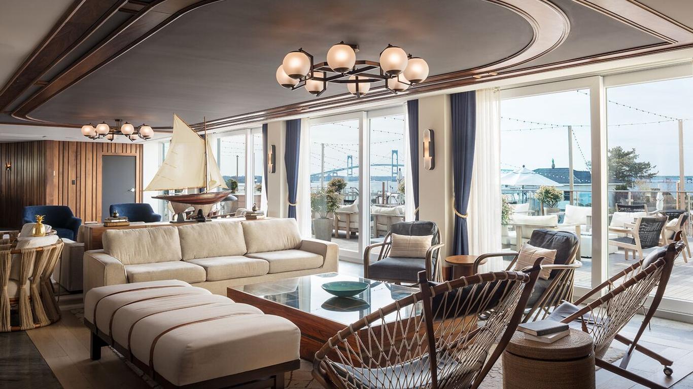 Newport Harbor Island Resort